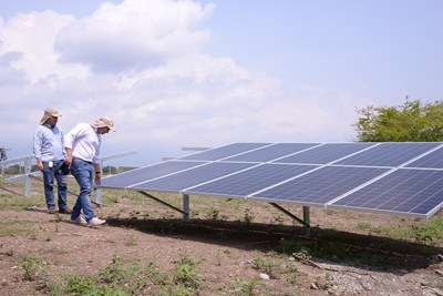 Khiron's 2,600 panel Solar Park at it's Doima, Colombia facility (CNW Group/Khiron Life Sciences Corp.)